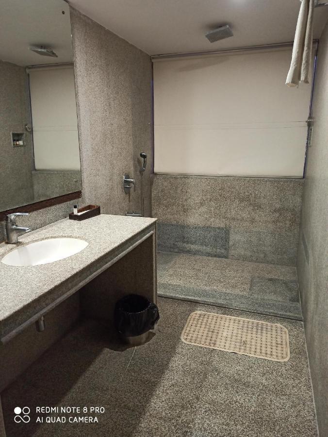 Hotel Patliputra Exotica Patna  Eksteriør billede