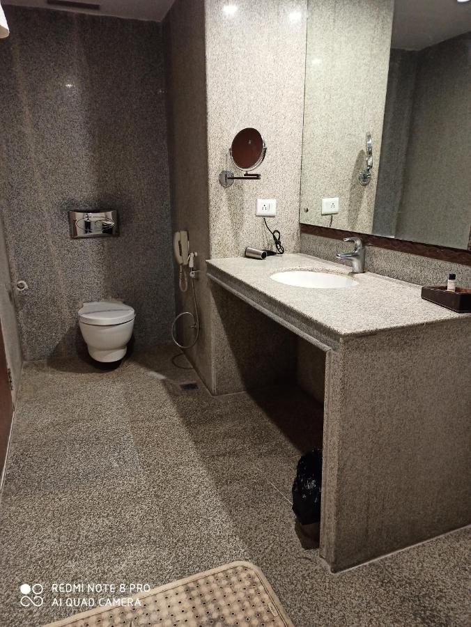 Hotel Patliputra Exotica Patna  Eksteriør billede