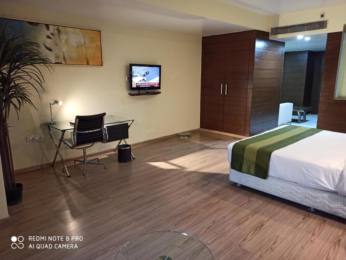 Hotel Patliputra Exotica Patna  Eksteriør billede