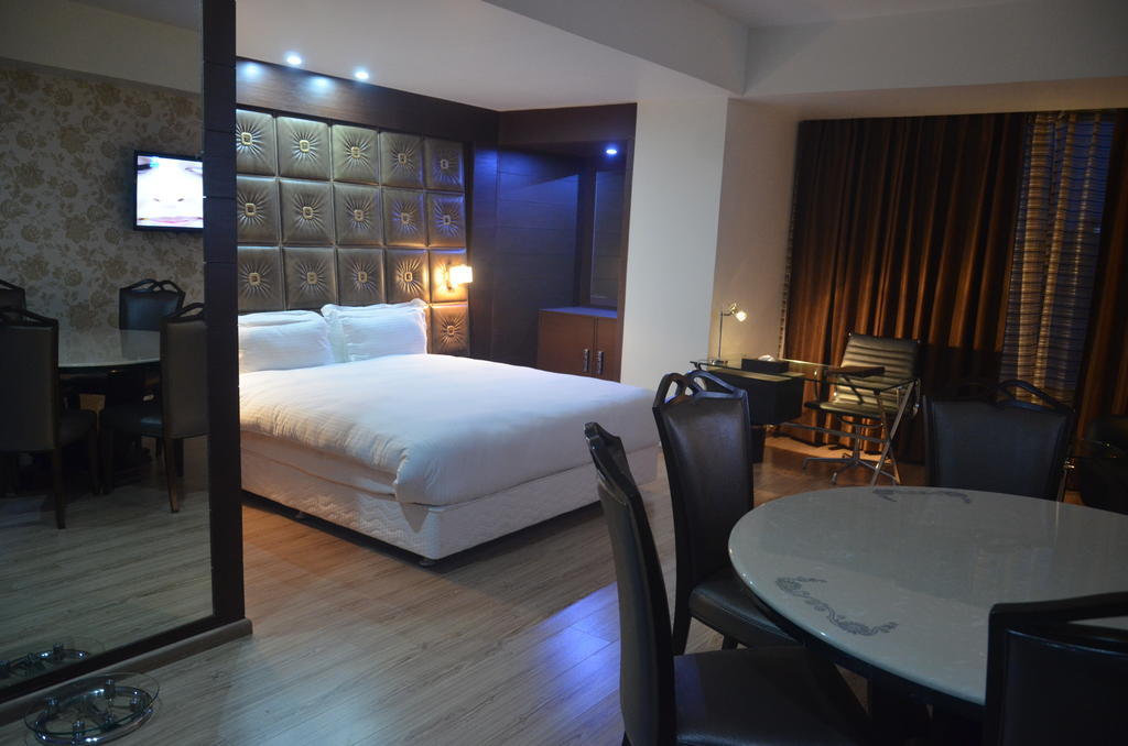 Hotel Patliputra Exotica Patna  Værelse billede